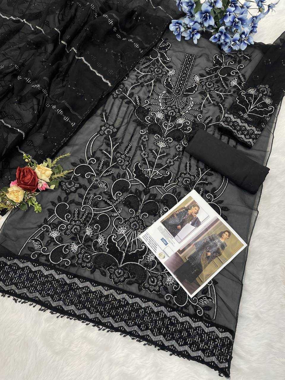 Shanaya Organza Silk Ladies Suit