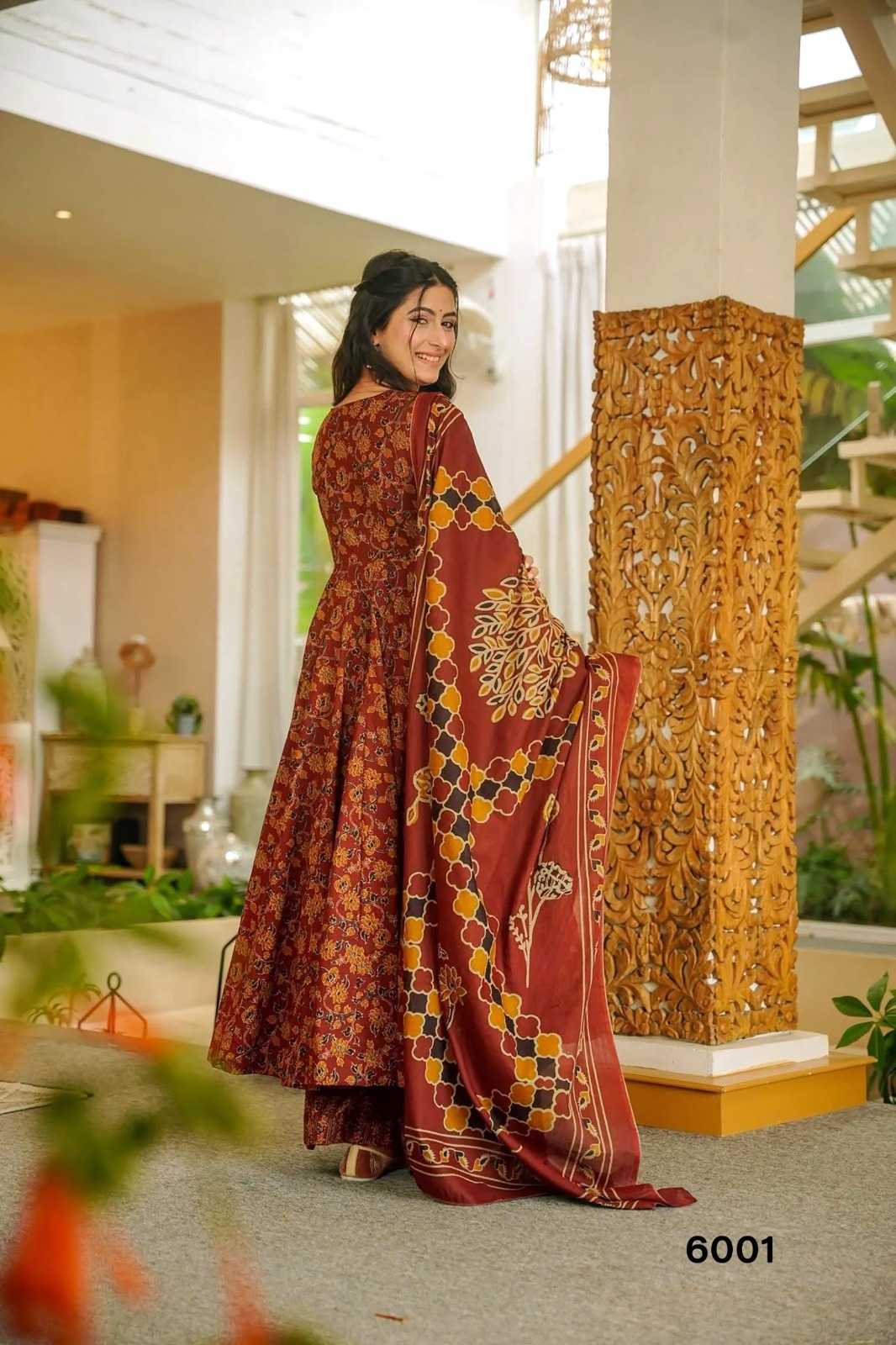 Vyoma Muslin Party Wear Kurti