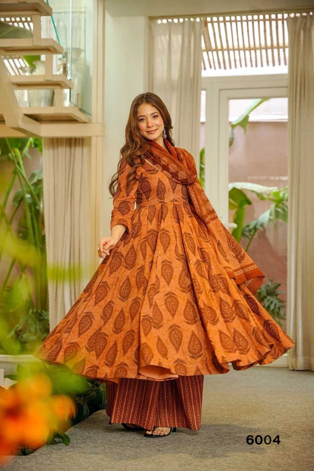 Vyoma Muslin Party Wear Kurti