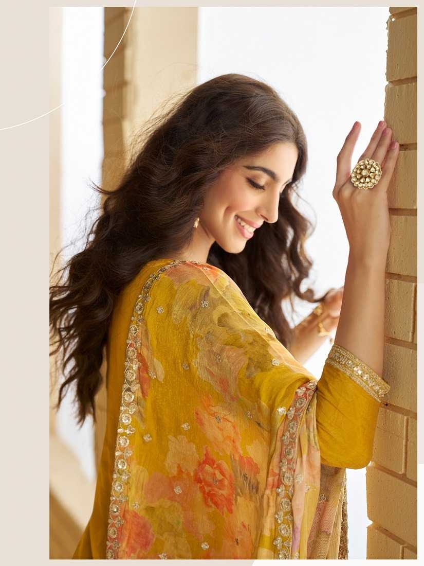 Embroidery Suit