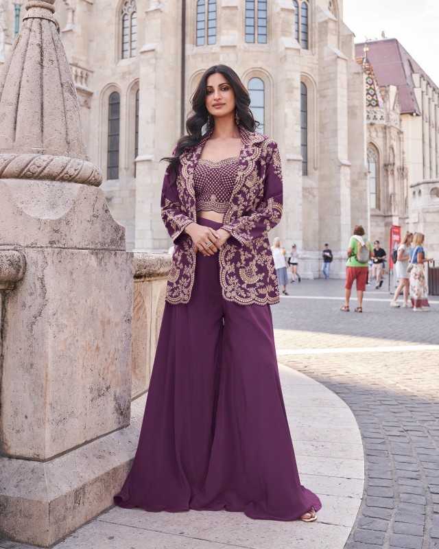 Embroidery Suit