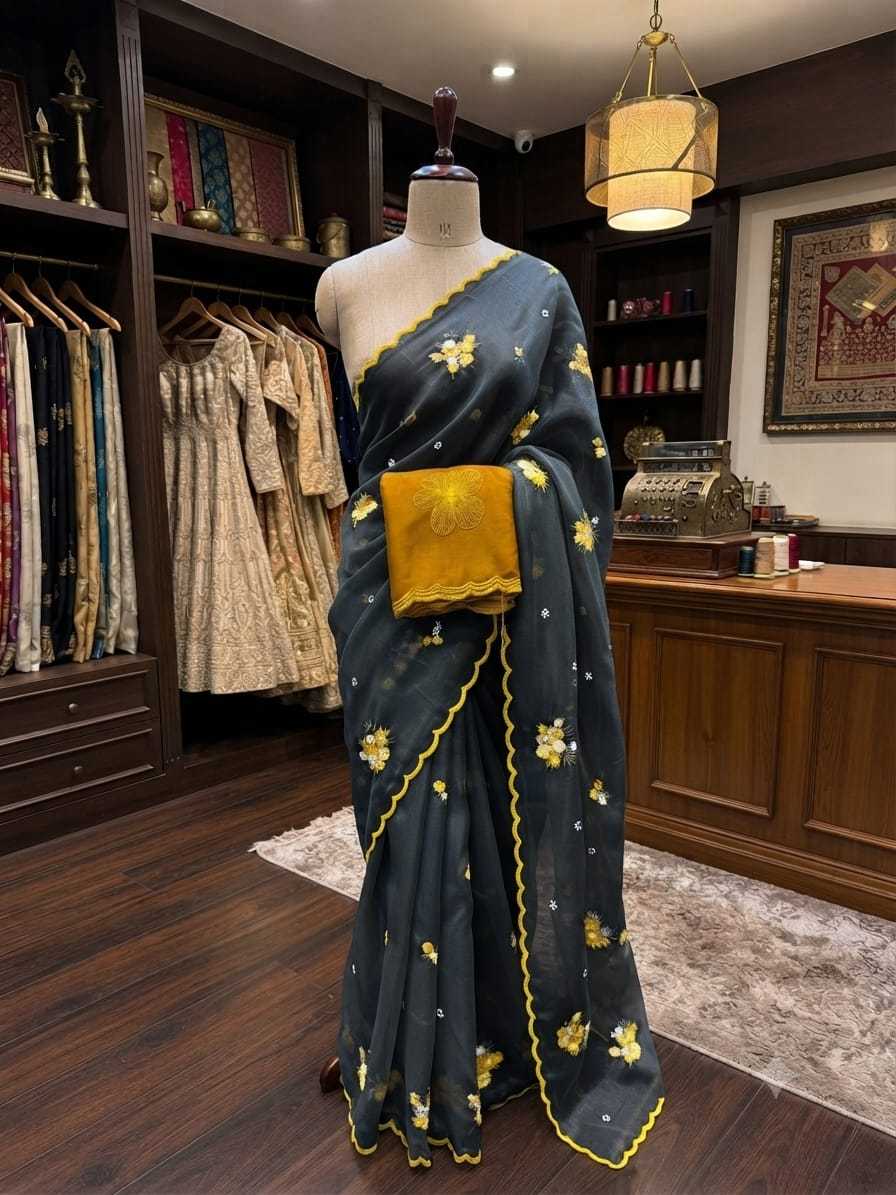 Crunchi Designer Saree in Off White