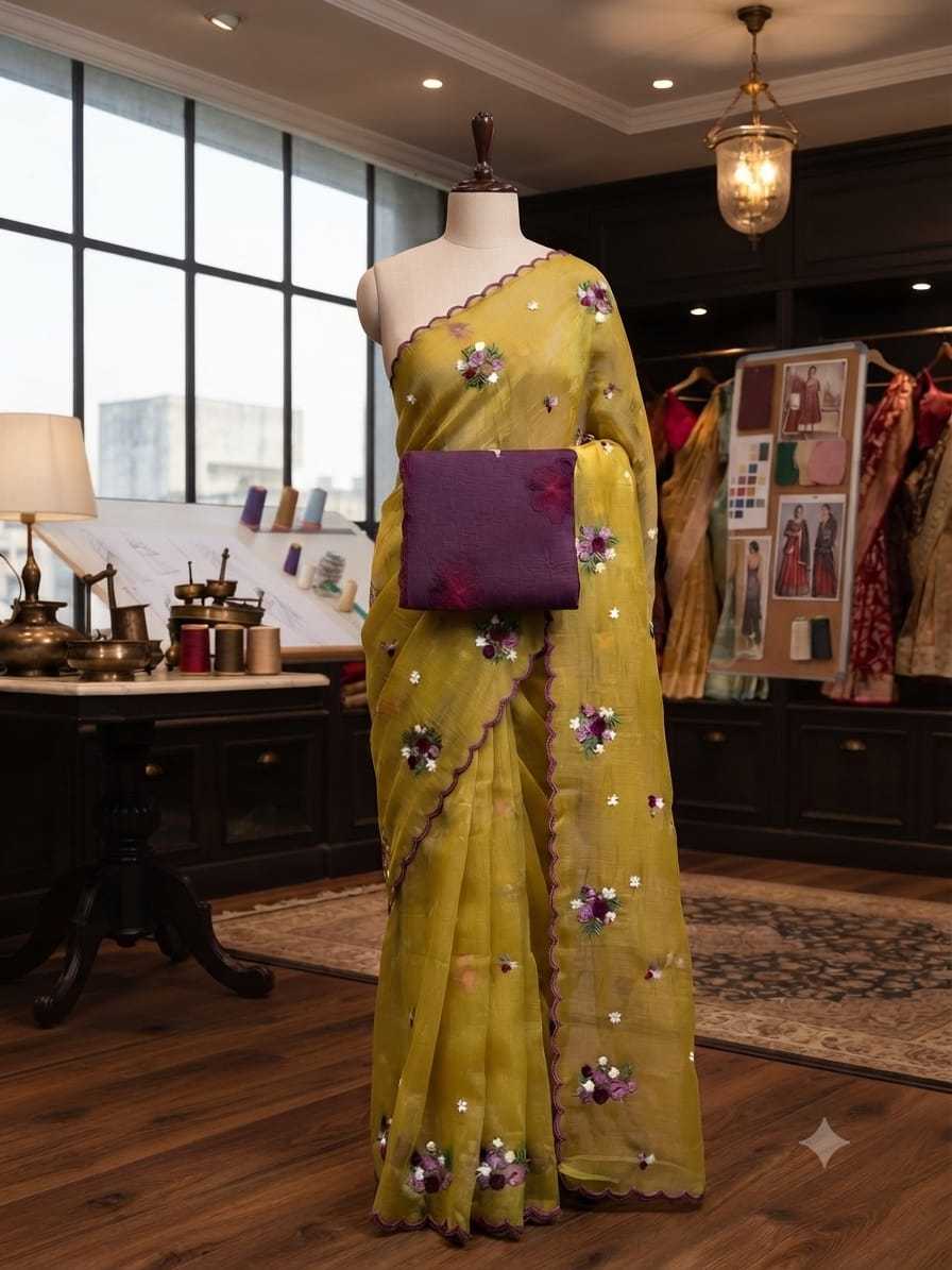 Crunchi Designer Saree in Off White