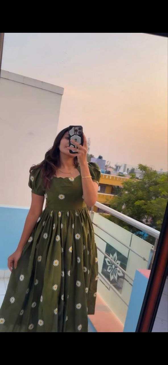 Muslin Printed Gown
