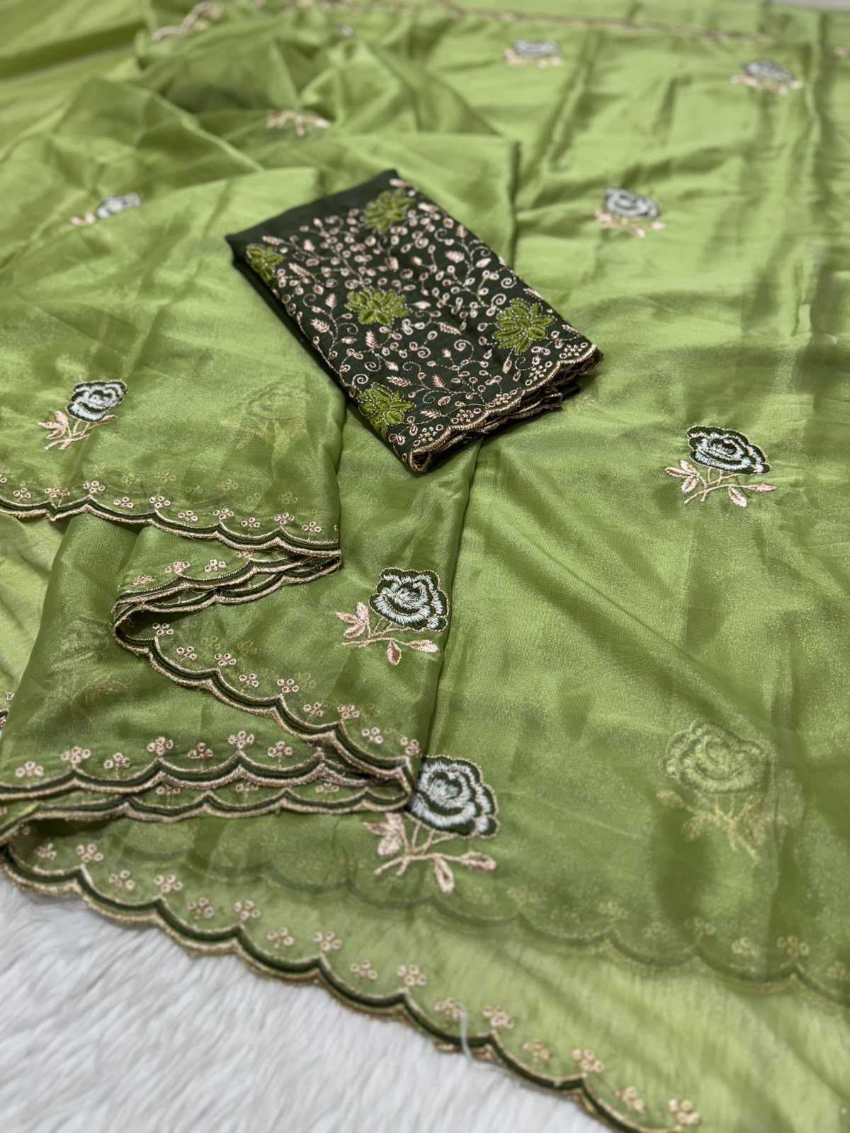 Aagamya Georgette Party Wear Saree