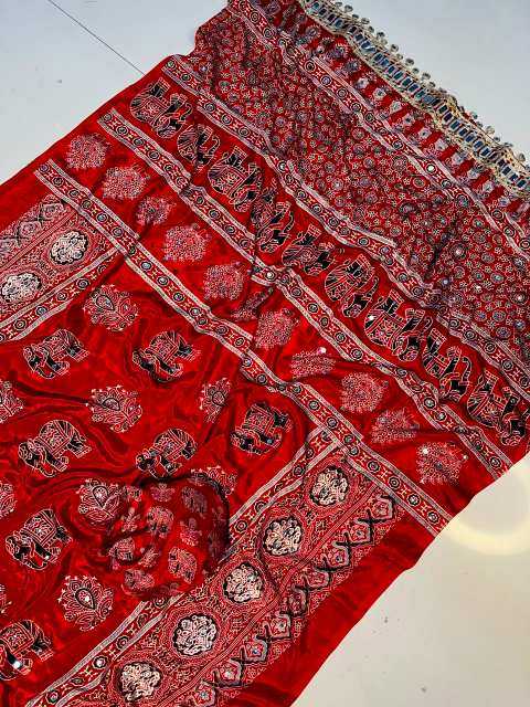 Pure Silk Soft Saree in Red