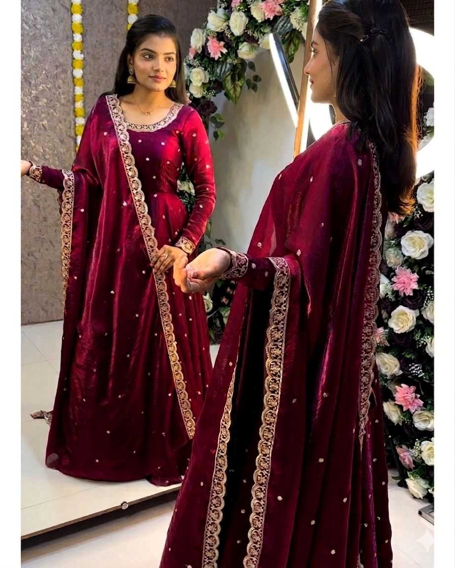 Space Silk Embroidery Gown