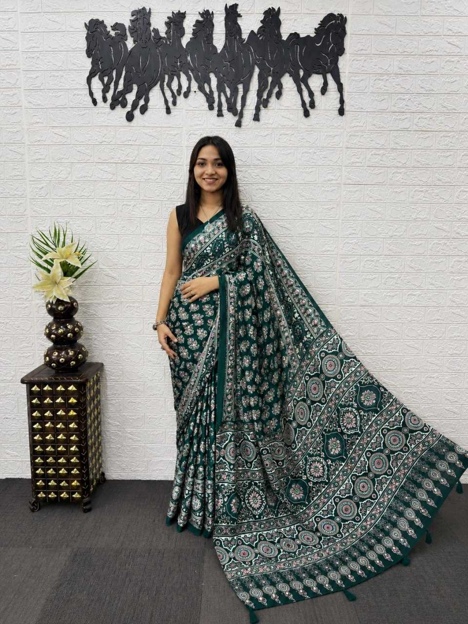 Japan Sartin Printed Saree 3202