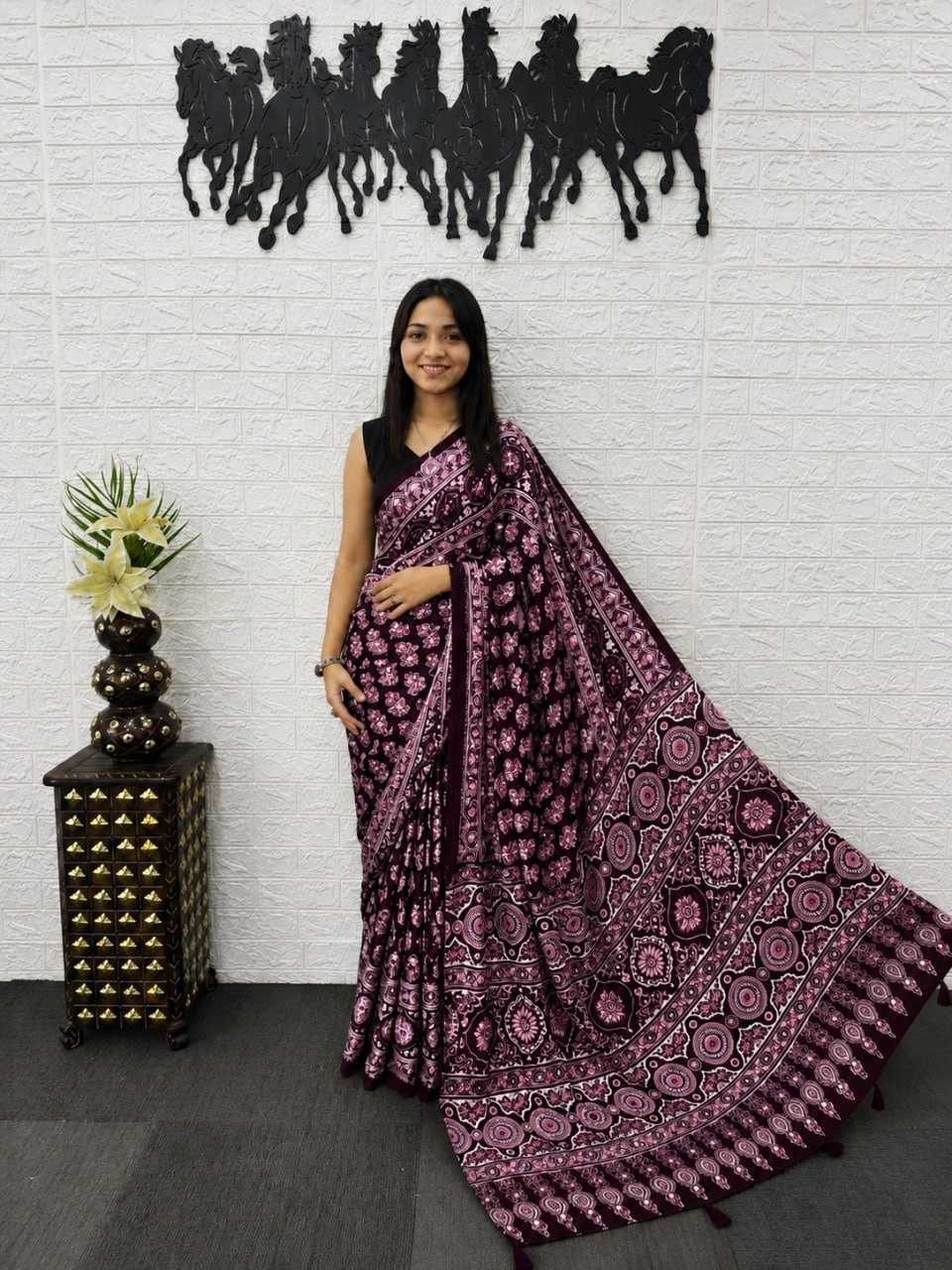 Japan Sartin Printed Saree 3202