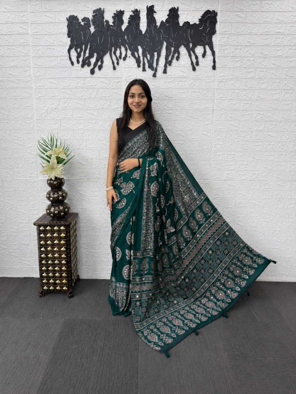 Japan Sartin Printed Saree 3204