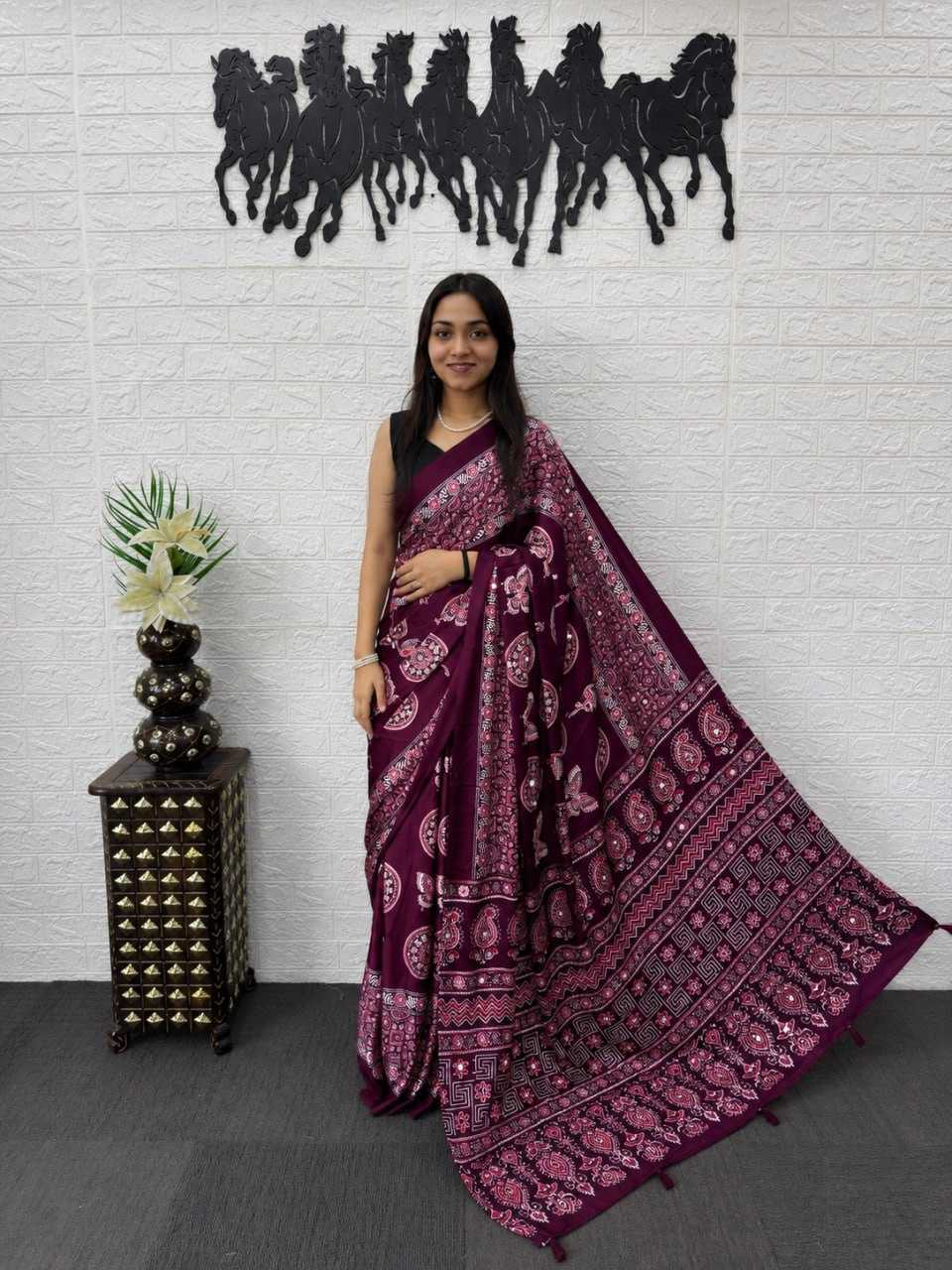 Japan Sartin Printed Saree 3204