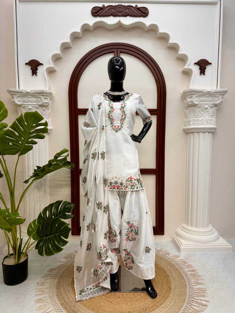 Fendy Palazzo Suit