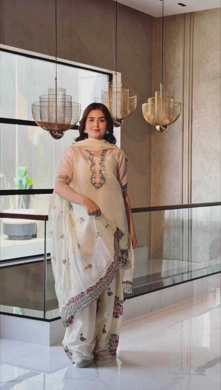 Fendy Palazzo Suit