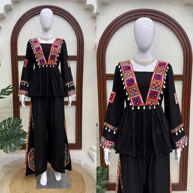 Reyon Cotton Embroidery Suit