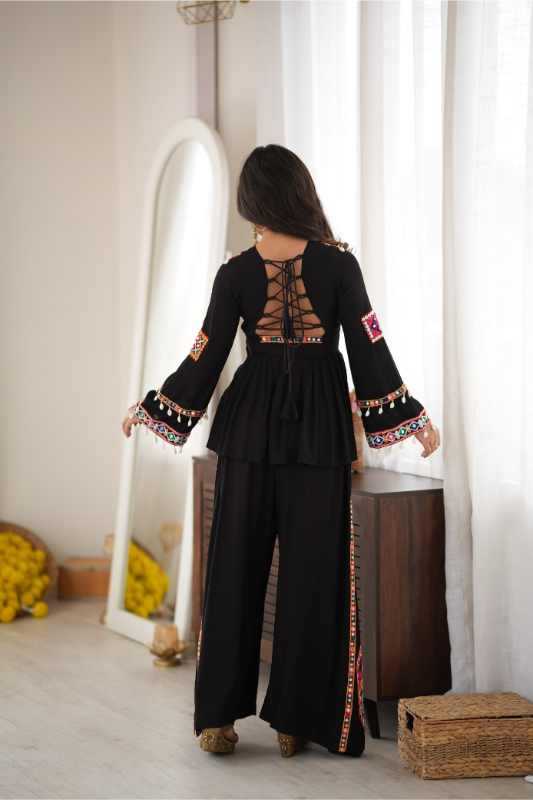 Reyon Cotton Embroidery Suit