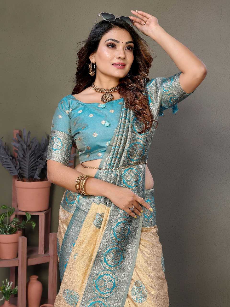 Jugani Viscose Soft Silk Saree