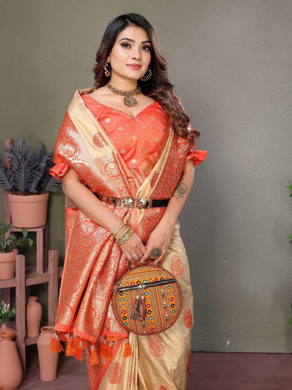 Jugani Viscose Soft Silk Saree