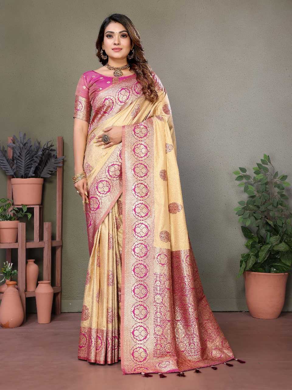 Jugani Viscose Soft Silk Saree