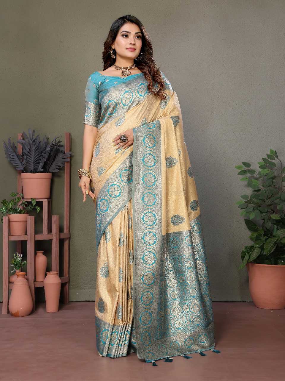 Jugani Viscose Soft Silk Saree