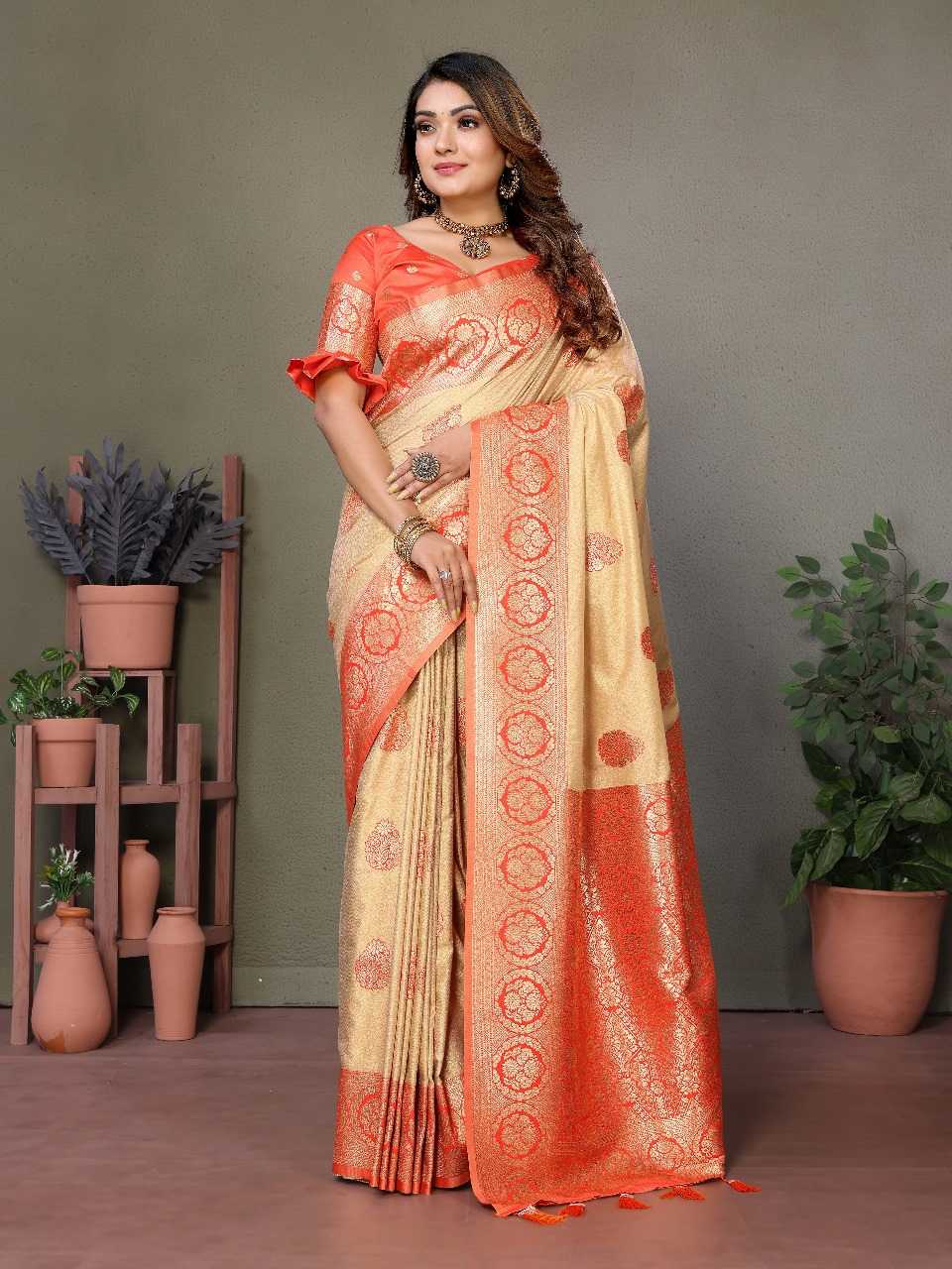 Jugani Viscose Soft Silk Saree