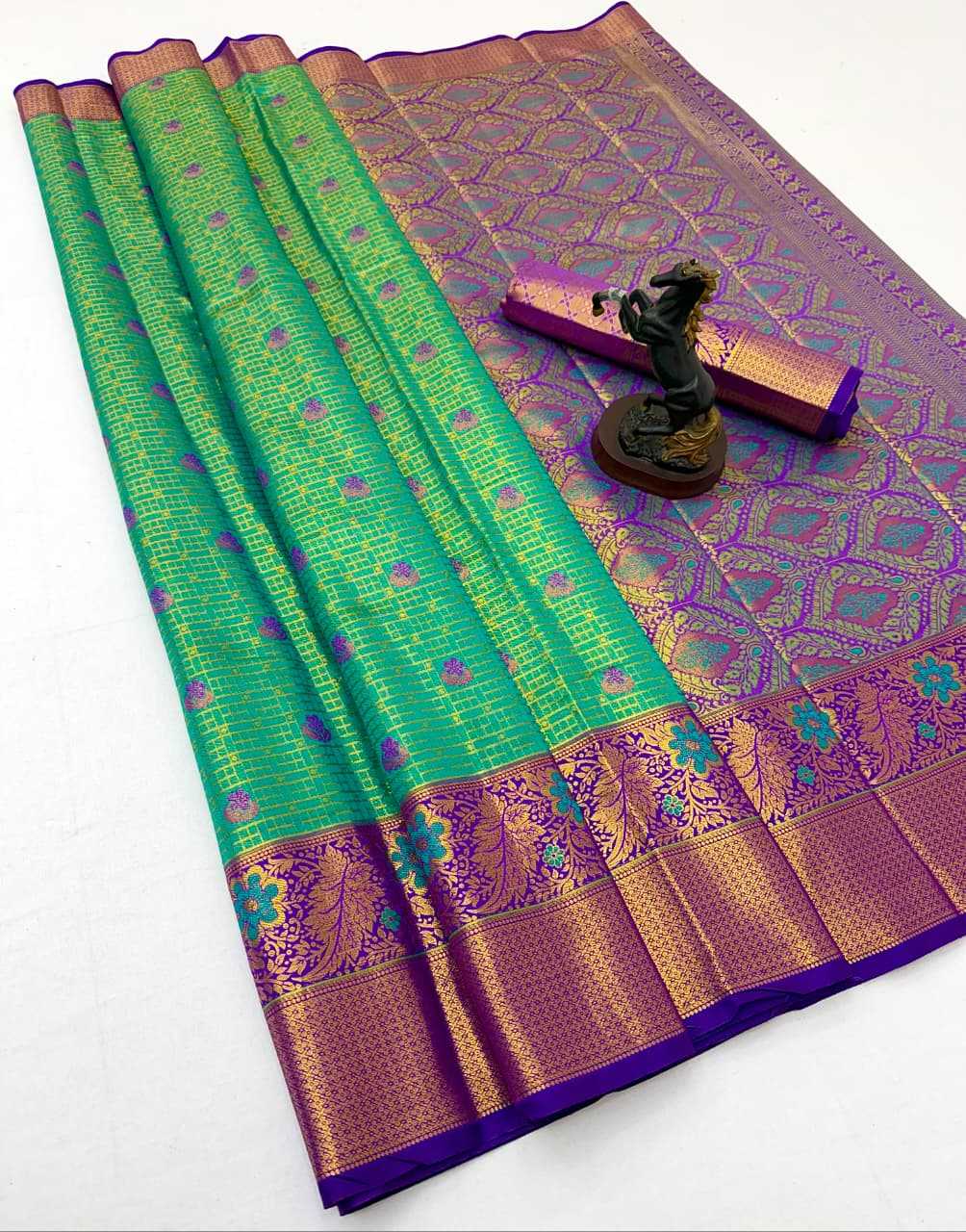 Wow Kanjivaram Silk Designer Saree