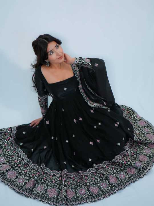 Fendy Embroidery Gown