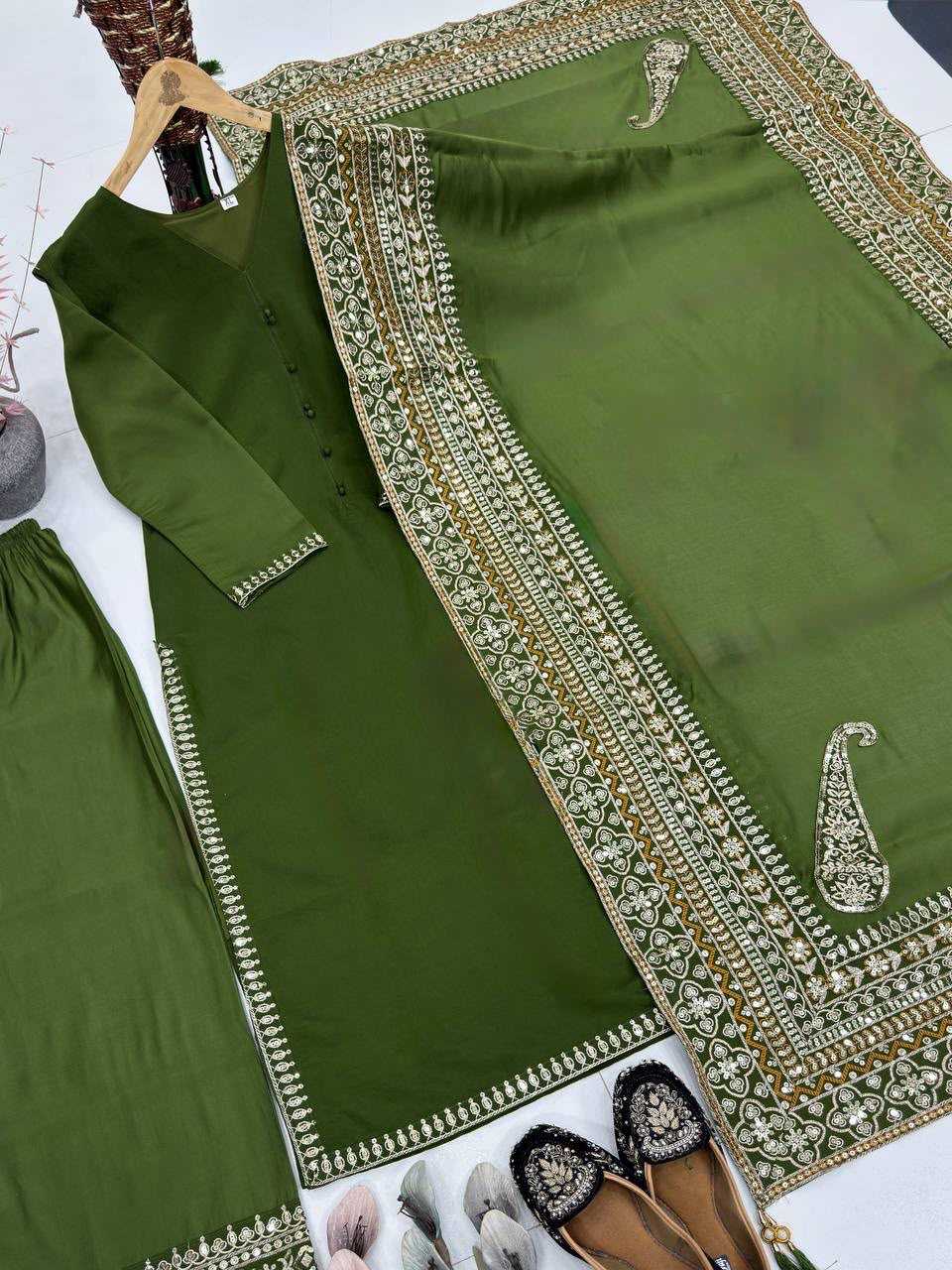 Heavy Roman Silk Embroidery Suit in Wine