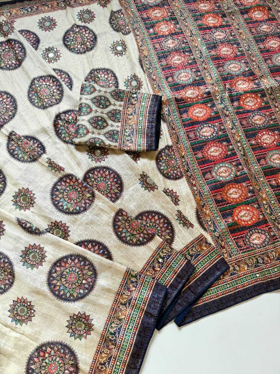Dola Silk Saree in Pink