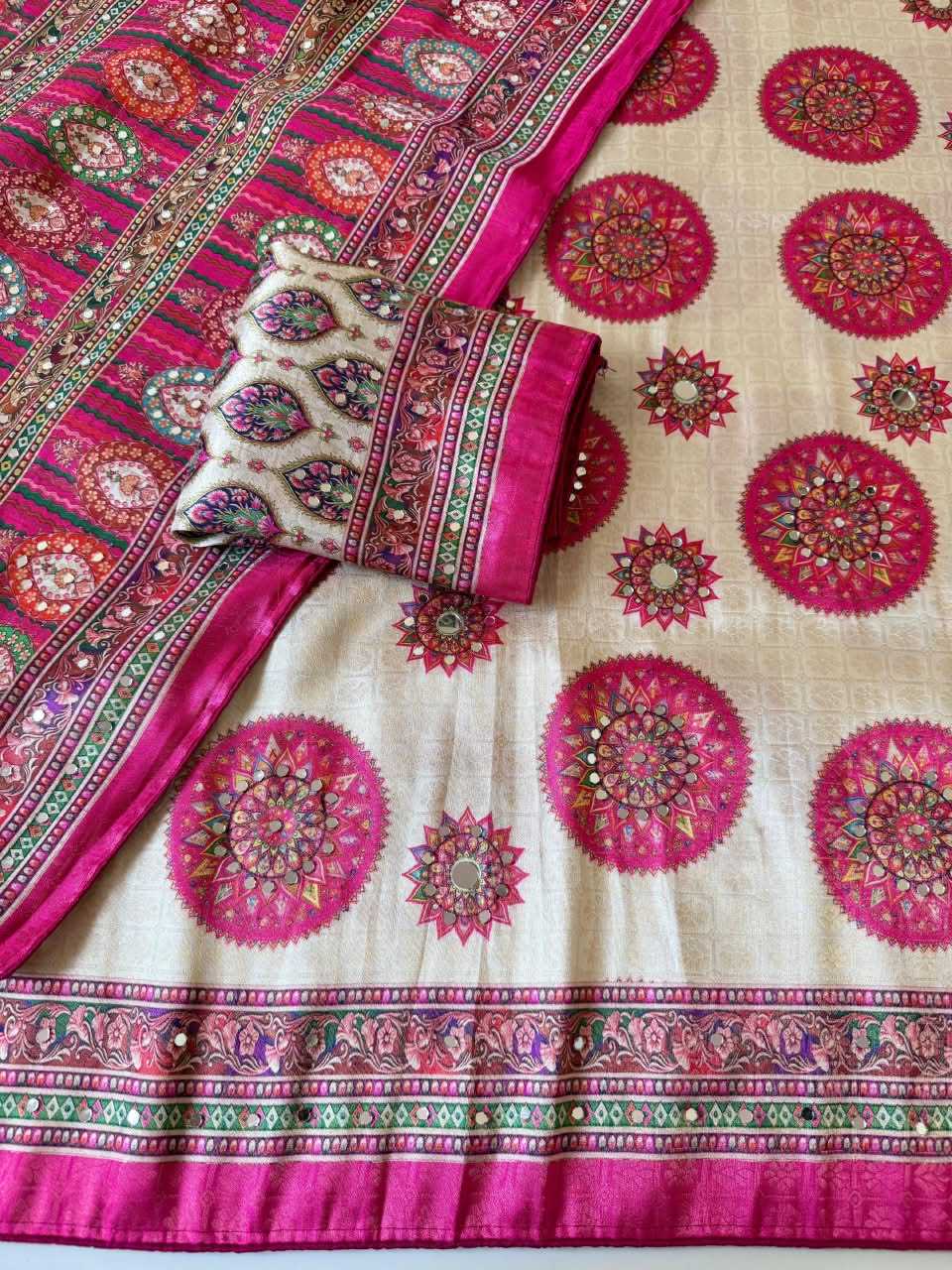 Dola Silk Saree in Pink