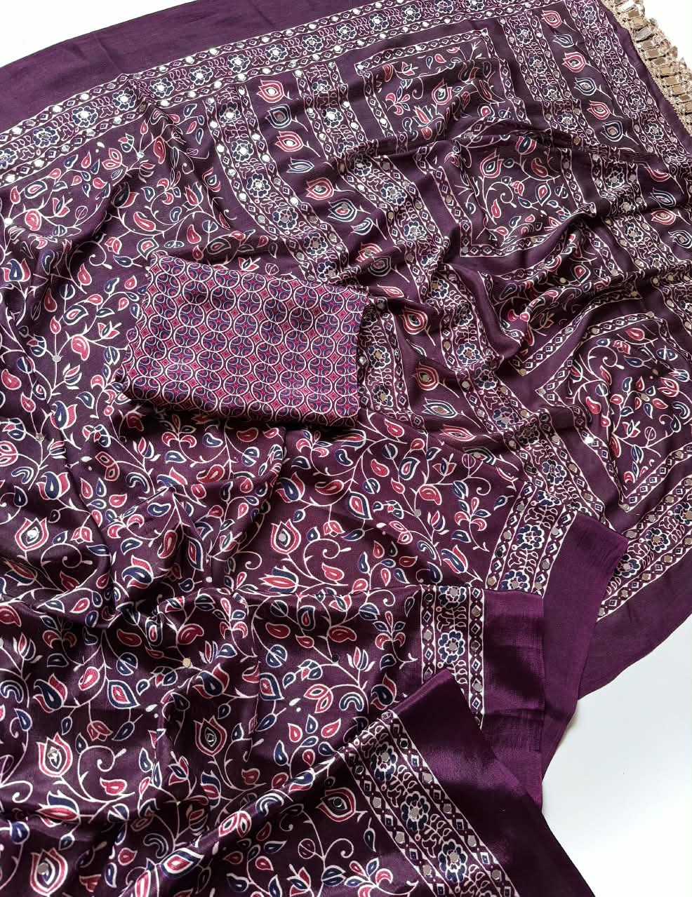 Aamrithika Crepe Silk Soft Saree