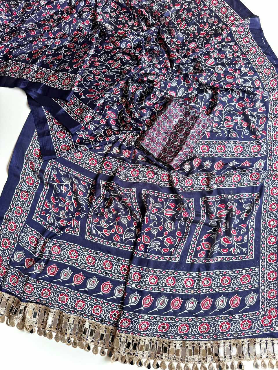 Aamrithika Crepe Silk Soft Saree