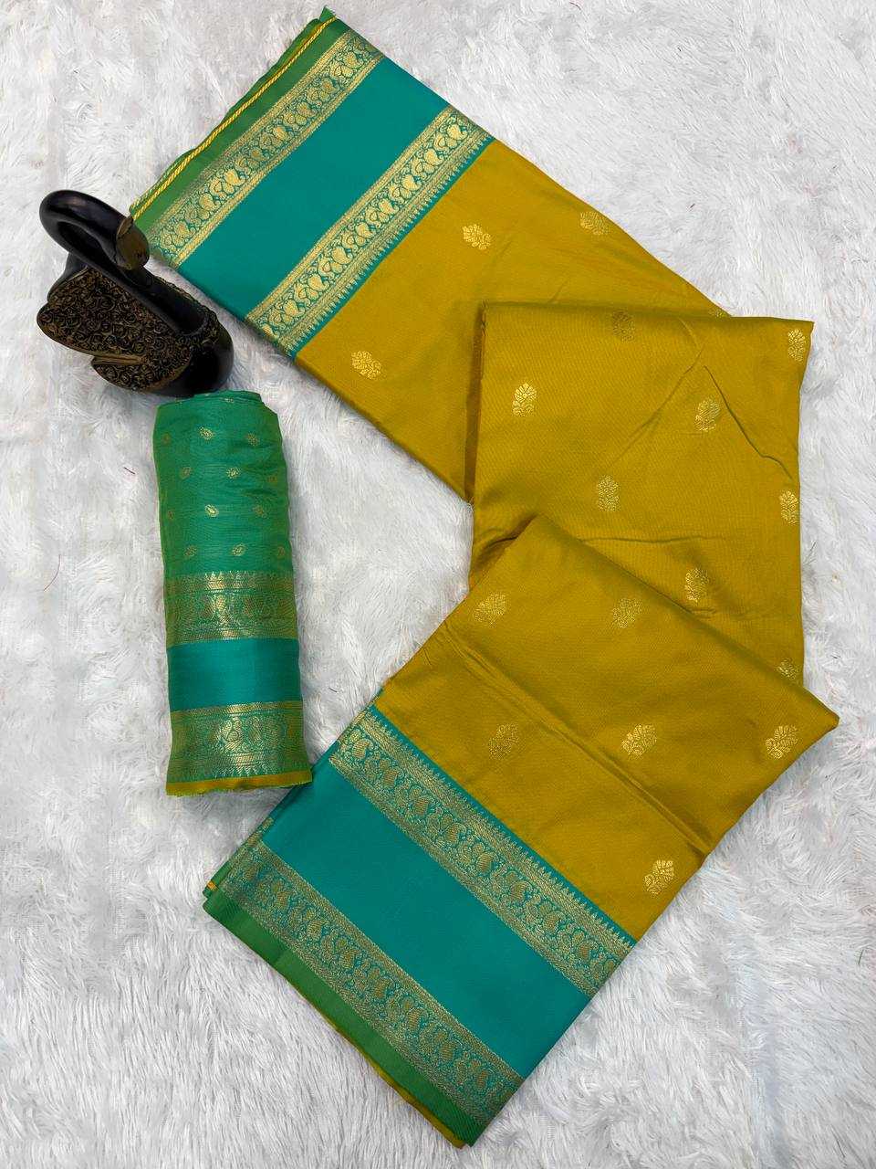 https://keevaaexports.b-cdn.net/images/colorwiseimage/2025/12/ynf-kanjivaram-silk-kesh572-887-silk-sarees-wholesale-kanjeevaram-sarees-soft-silk-sarees-zari-border-silk-sarees-manufacturer-2025-12-04_09_55_29-69310d39eb166.jpg